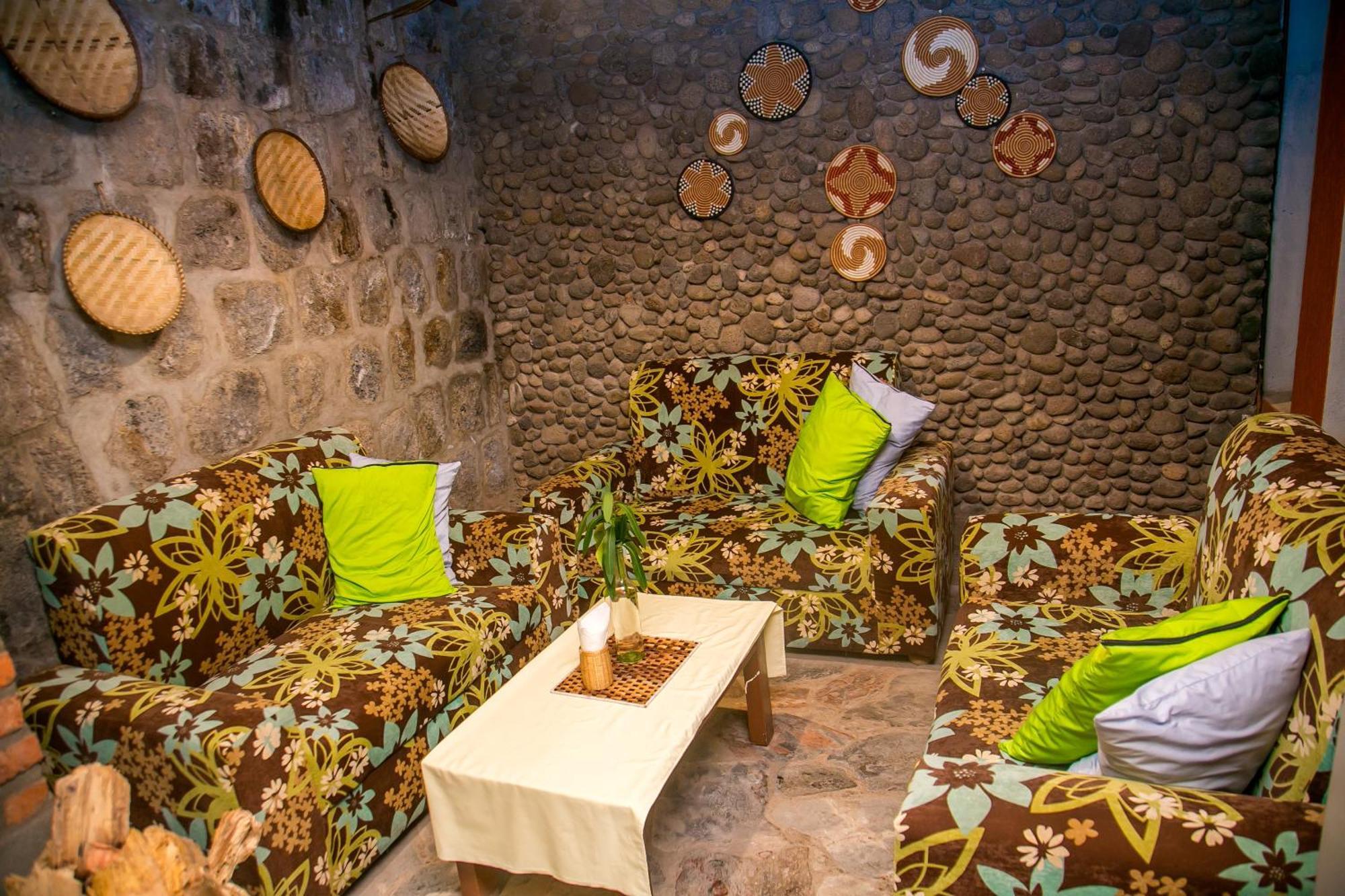 Karisimbi Cave Resort Ruhengeri Kültér fotó